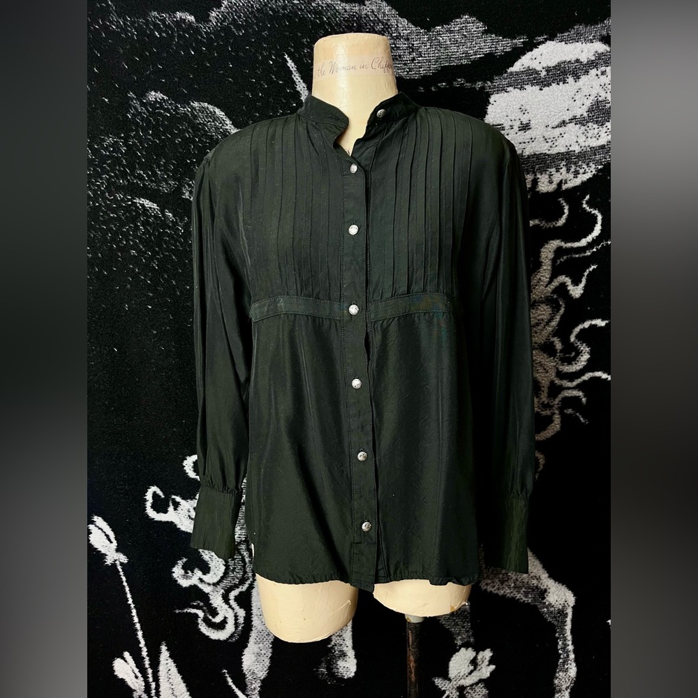 LAST CHANCE 🌈 VTG 1990s Black Button Down Blouse